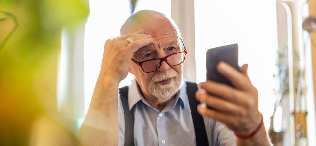 Elderly confusion smartphone